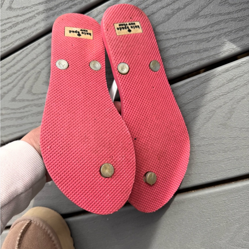 Kate Spade Mint, Cream & Pink Graphic Flip Flops. Size 8 - Picture 6 of 8